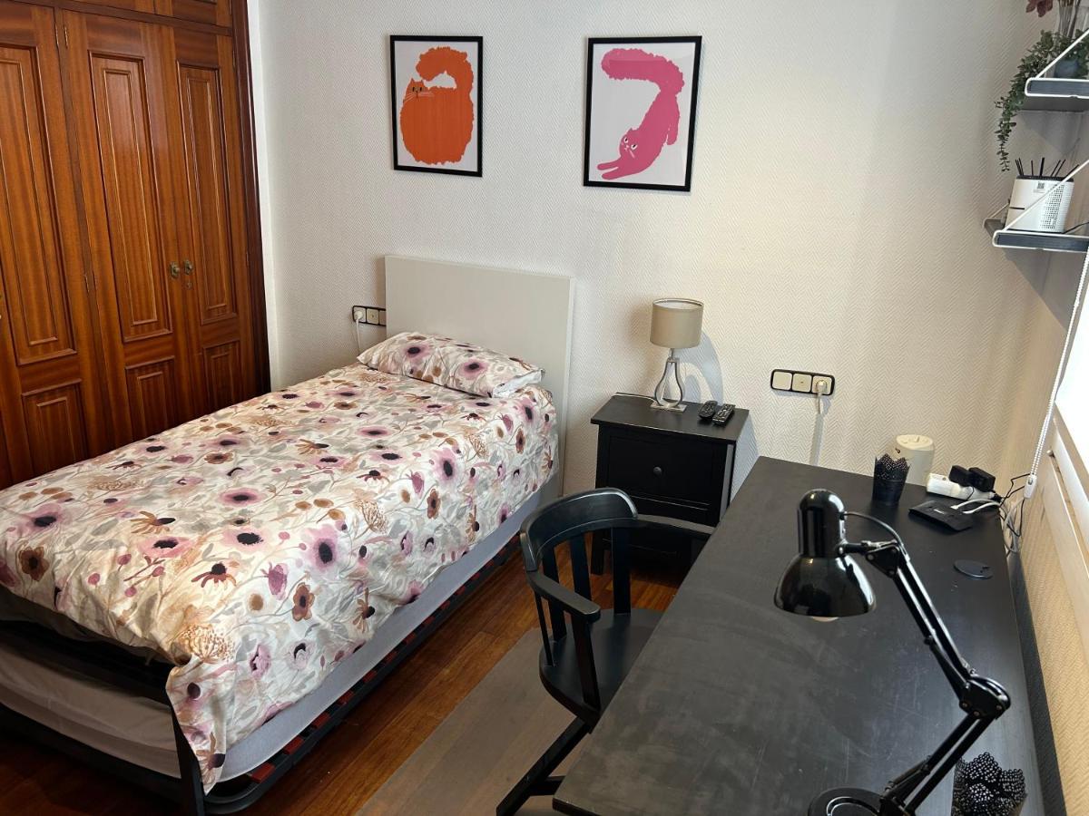 Habitacion Alhondiga Casa De Jorge Apartment Bilbao Exterior photo